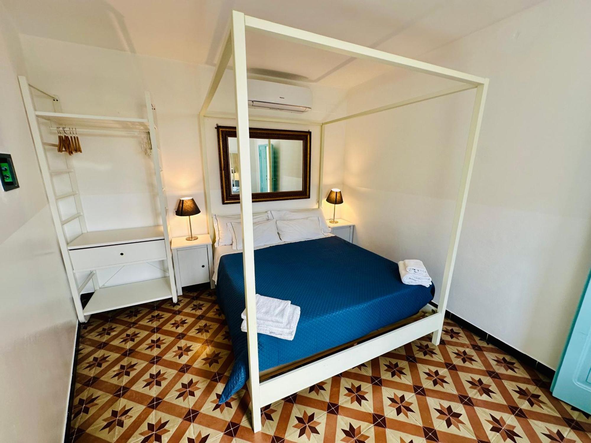 Deluxe Suite with Sea View