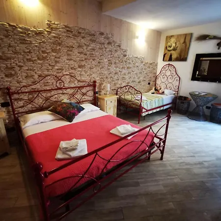 Michela Rooms-2