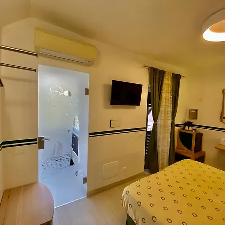 Giovanni Rooms Manarola-2